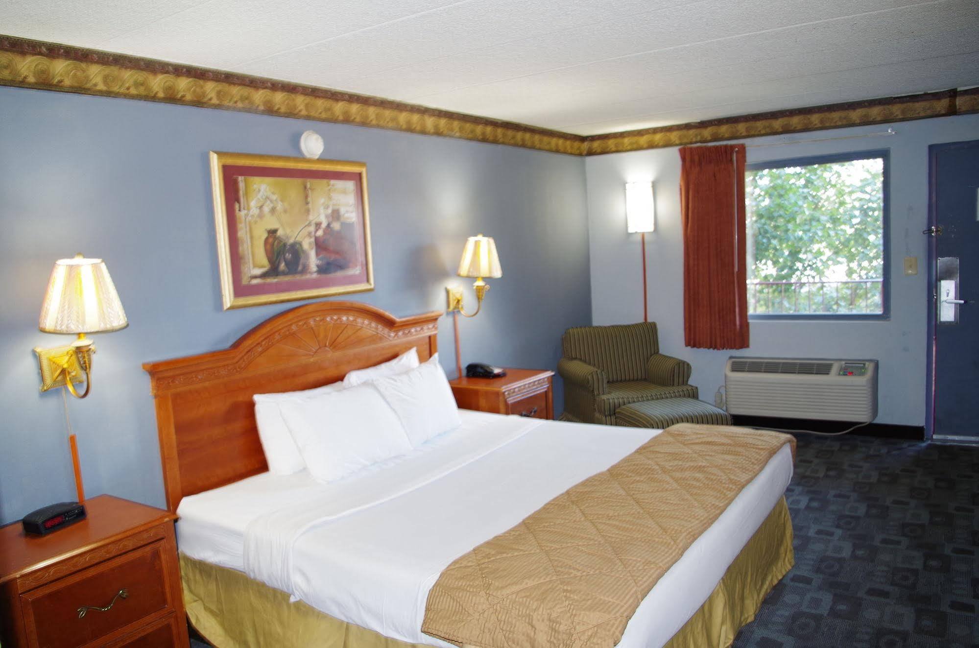Americas Best Value Inn St. Louis Downtown Buitenkant foto